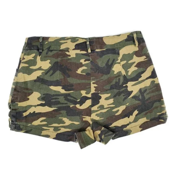 Tea & Cup lace up camo shorts. * Size ~ Sm * - Picture 2 of 4